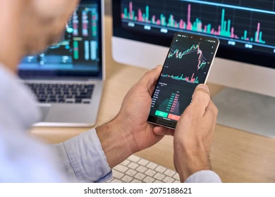 Trading Strategies Based on Momentum Effects in Bitcoin, Ethereum, and Litecoin